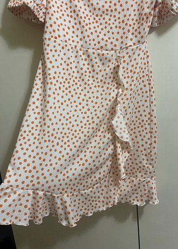 Beyaz Puantiyeli Kısa Kollu Midi Elbise - Görsel 2