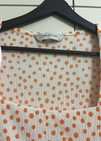 Beyaz Puantiyeli Kısa Kollu Midi Elbise - Görsel 4