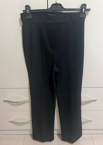 Kadın Siyah Kemerli Kumaş Pantolon - Görsel 2