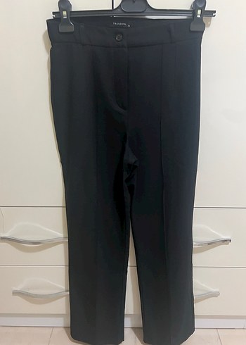 Kadın Siyah Kemerli Kumaş Pantolon - Görsel 3