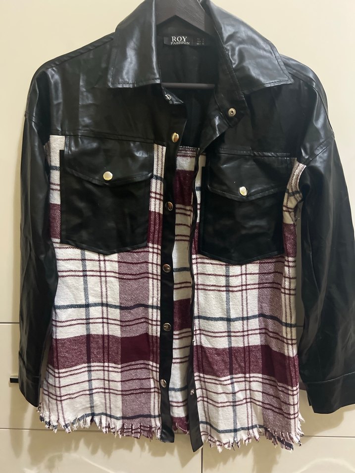 Düğmeli Deri ve Ekose Kadın Gömlek - Görsel 4