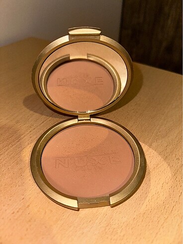 Bronzer