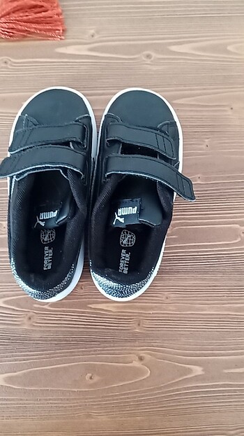 26 Beden siyah Renk Puma orjinal kız çocuğu spor ayakkabı 26numara