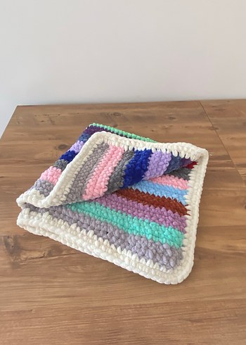 Pastel Renkli Örgü Çocuk Battaniyesi - Görsel 2