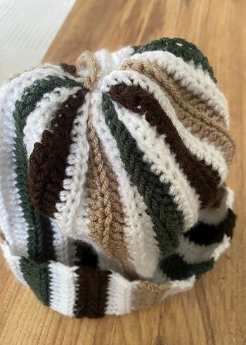 Bej Renkli Örgü Kadın Bere - Görsel 2