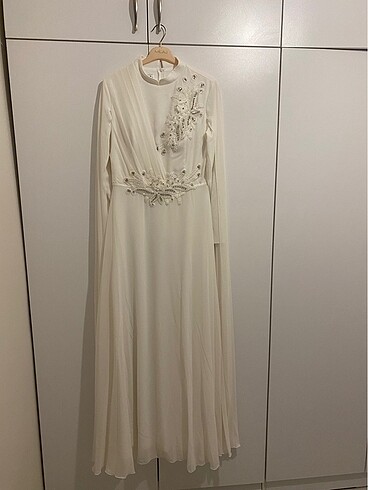Nişan nikah elbisesi