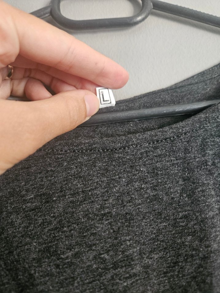 Kadın düğüm detaylı tişört - Görsel 3