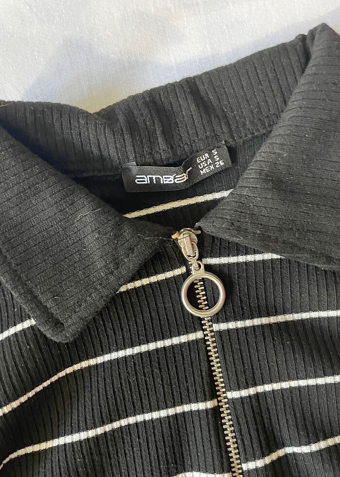 Çizgili crop - Görsel 2