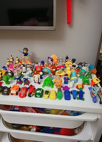 91 adet mini oyuncaklar