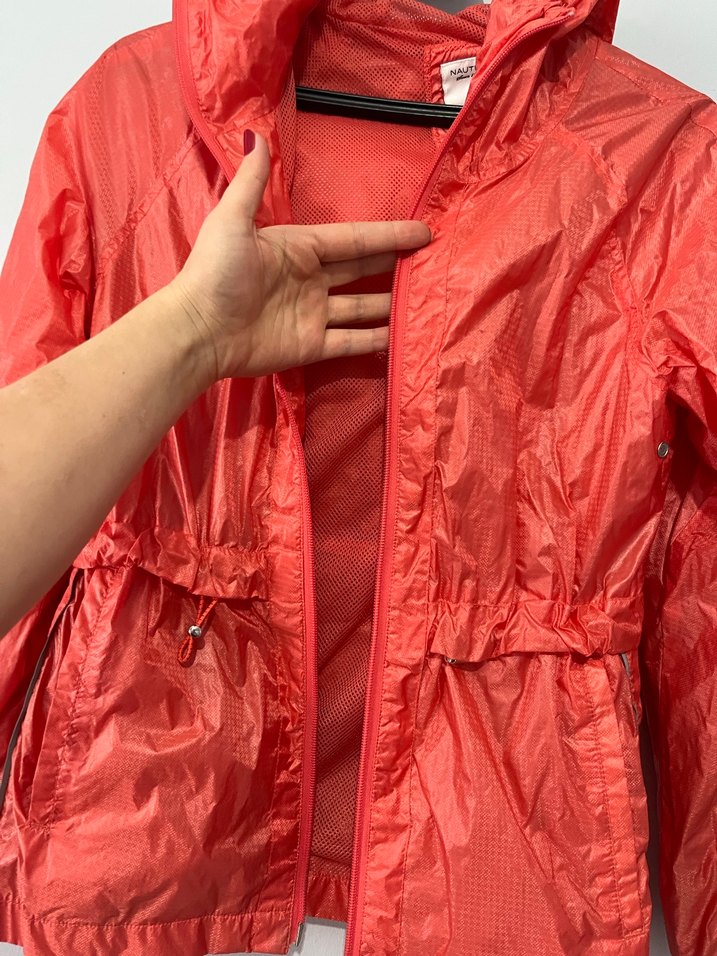 Kadın Parlak Kırmızı Fermuarlı Yağmurluk - Görsel 2