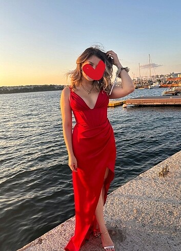 38 Beden kırmızı Renk Alfabeta özel gün elbisesi