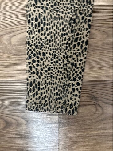 Bershka Leoparlı pantolon