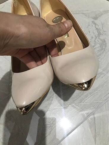 Bambi Krem stiletto