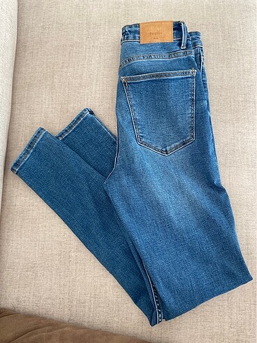 38 Beden Yeni etiketli bershka jean