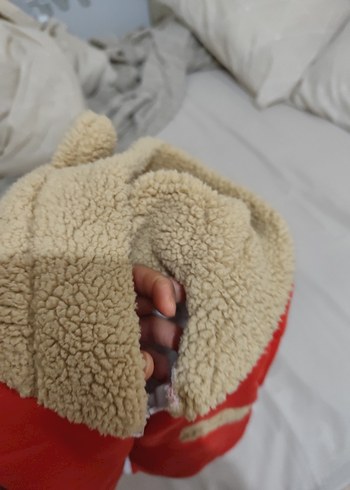 Kürklü Kapüşonlu Erkek Çocuk Kırmızı Yelek - Görsel 7