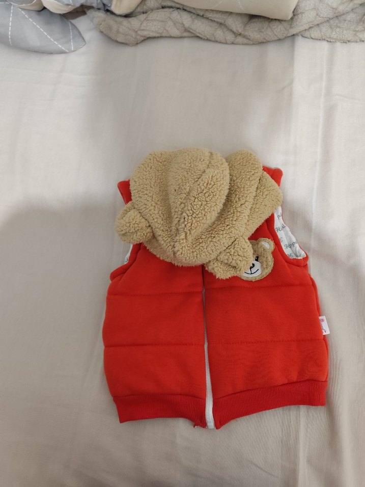 Kürklü Kapüşonlu Erkek Çocuk Kırmızı Yelek - Görsel 2