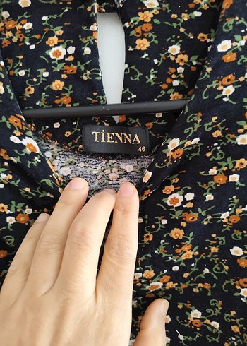 Düğmeli, V Yakalı, Bağcıklı Bohem Bluz - Görsel 5