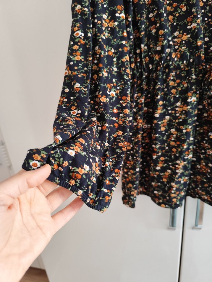 Düğmeli, V Yakalı, Bağcıklı Bohem Bluz - Görsel 3