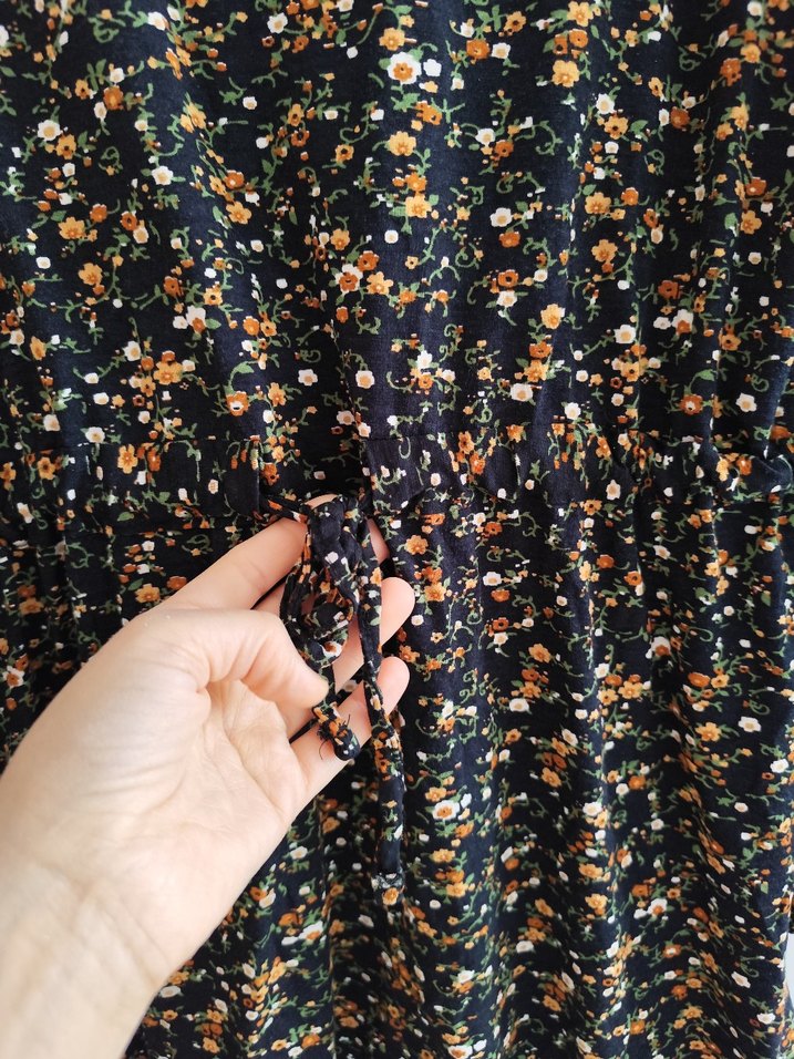 Düğmeli, V Yakalı, Bağcıklı Bohem Bluz - Görsel 2