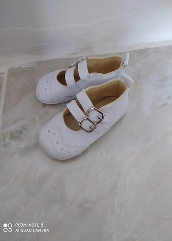 Kız Çocuk Beyaz Tokalı Babet Ayakkabı - Görsel 2