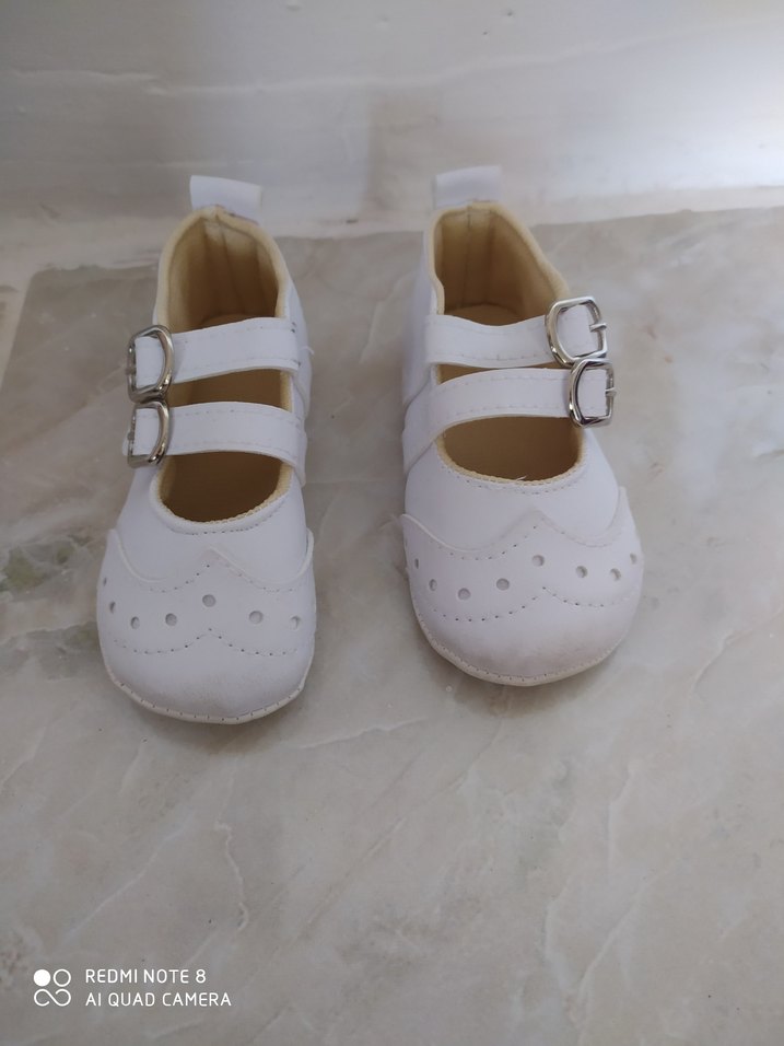 Kız Çocuk Beyaz Tokalı Babet Ayakkabı - Görsel 4