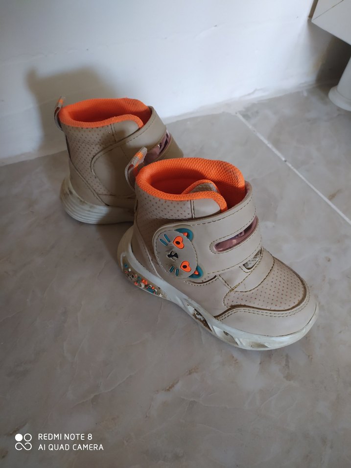 Kız Çocuk Bej Yılan Desenli Cırtlı Spor Ayakkabı - Görsel 2