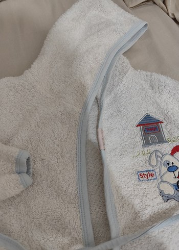 Nakışlı Erkek Çocuk Bornozu Beyaz - Görsel 2