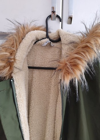 Kürk Detaylı Uzun Kadın Mont - Görsel 4