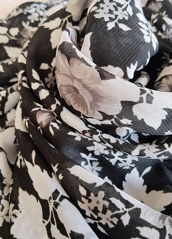 ÇİÇEK DESENLİ ŞAL  - Görsel 4