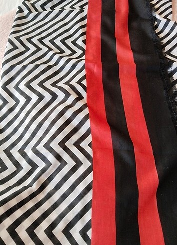 DESENLİ ŞAL - Görsel 2