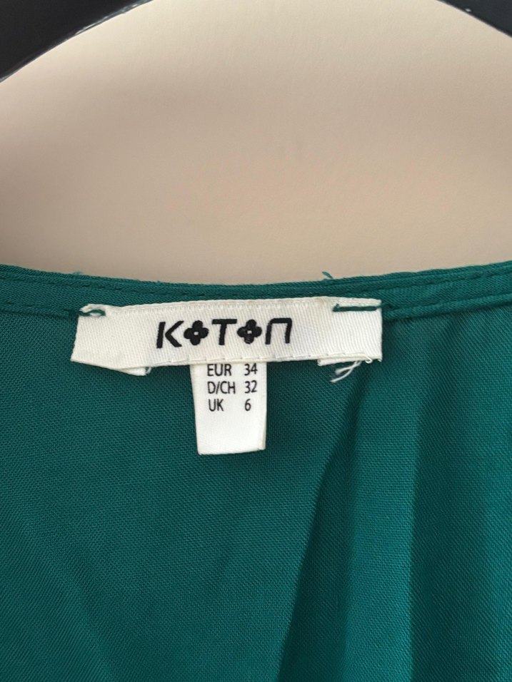 Koton V Yaka Kolsuz Midi Viskon Elbise - Görsel 4