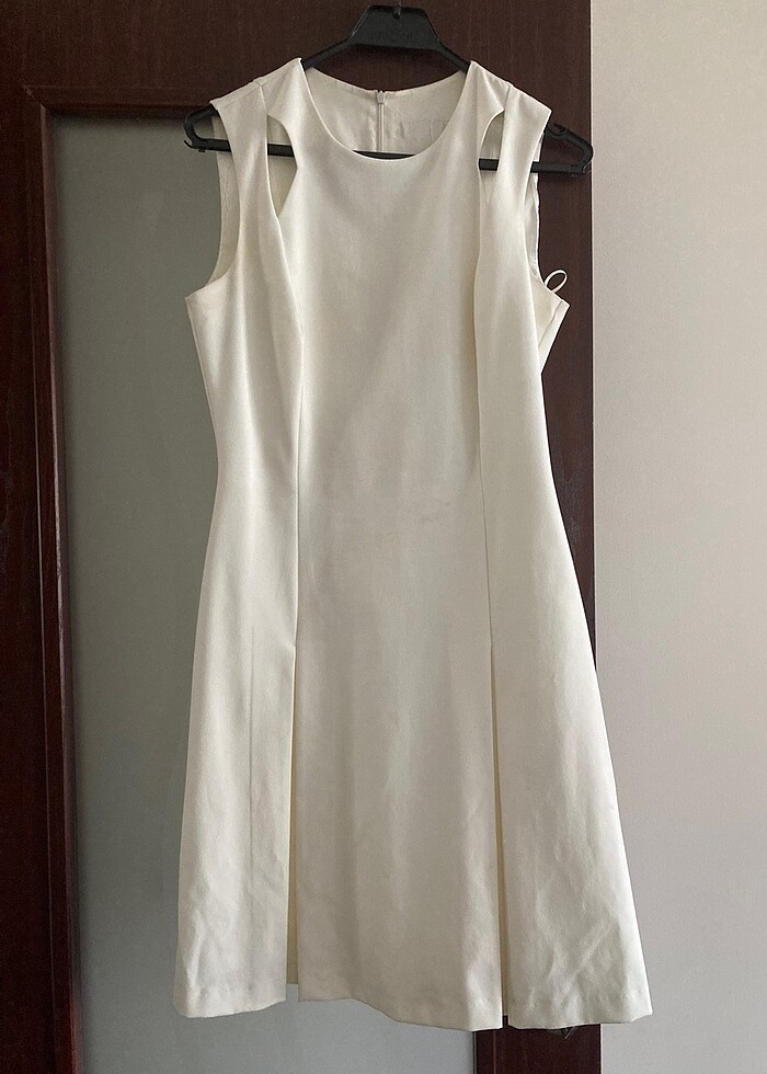 Krem rengi m beden iyi durumda elbise - Görsel 2