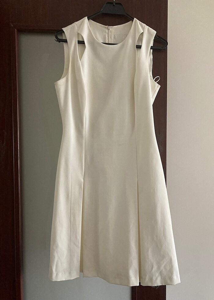 Krem rengi m beden iyi durumda elbise - Görsel 3