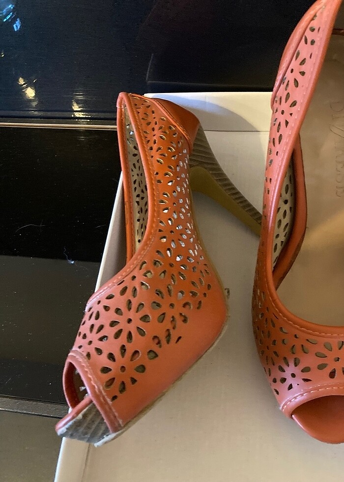 Yaz için ideal kadın ayakkabı - Görsel 2