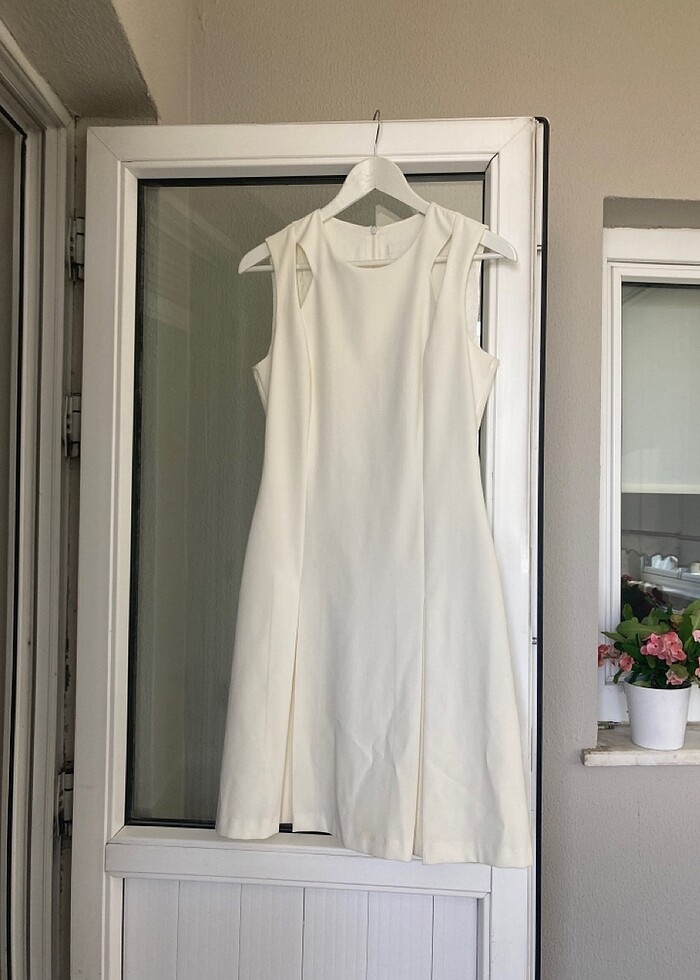 Krep kemik rengi elbise - Görsel 2