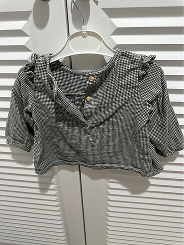 6-9 Ay Beden H&M markalı gömlek 