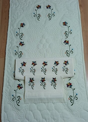 Iğne oyalı takım