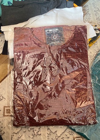 Kırmızı Tişörtü, Kısa Kollu, - Görsel 4