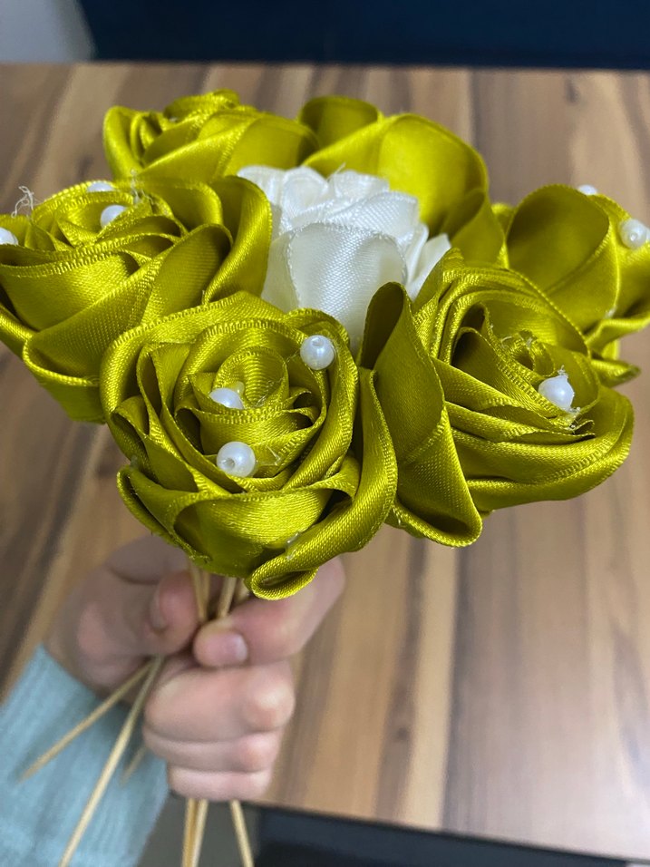 Sarı ve Beyaz Kurdele el yapımı - Görsel 3