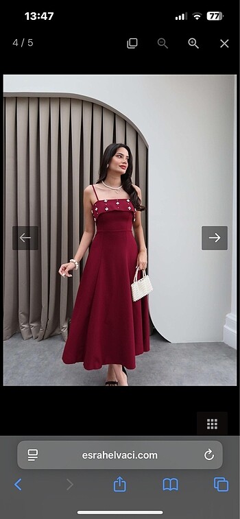 Esra Helvacı göğüs inci işlemeli bordo elbise
