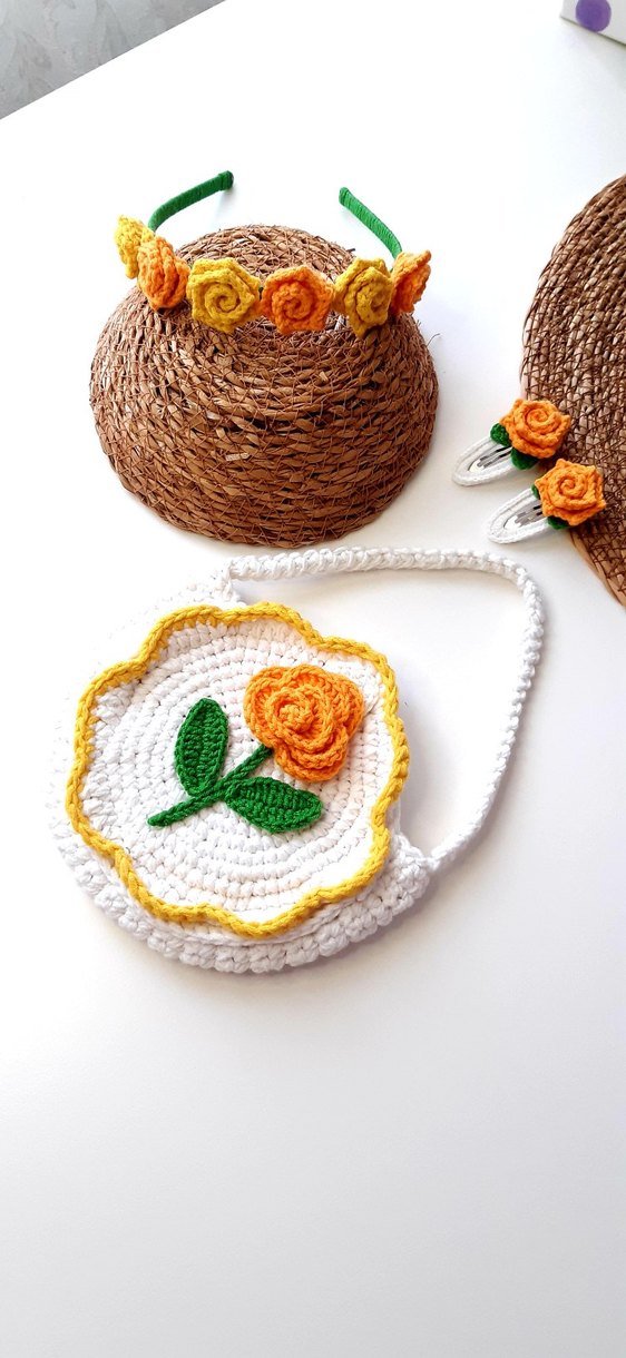 Nakışlı Beyaz Örgü Çiçekli Kız Çantası - Görsel 3