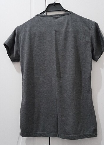 Calvin Klein T-shirt