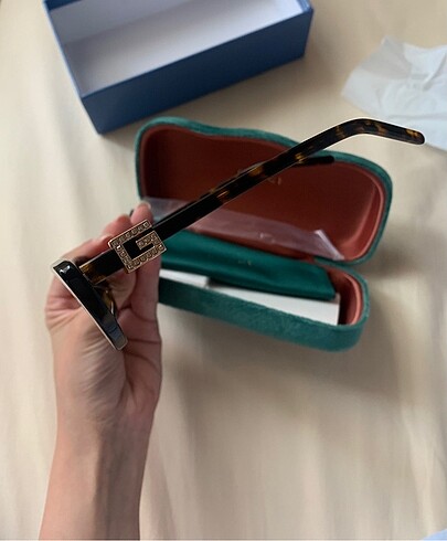 Gucci Gucci gözlük yeni