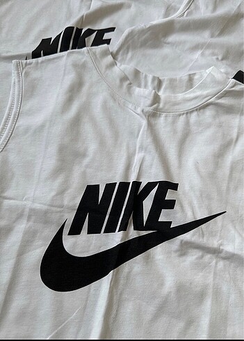 Nike crop tişört