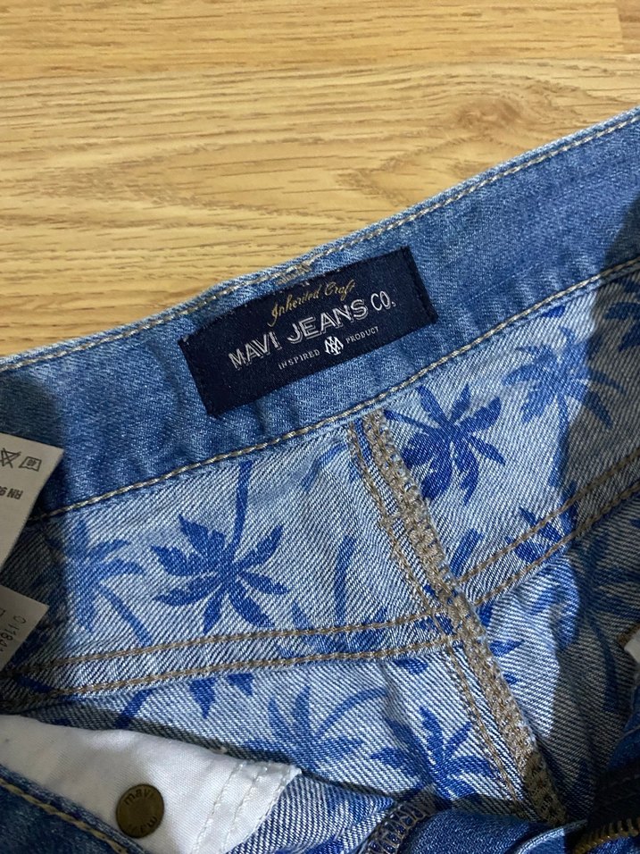 Mavi Parlak Denim Erkek Şort - Görsel 3