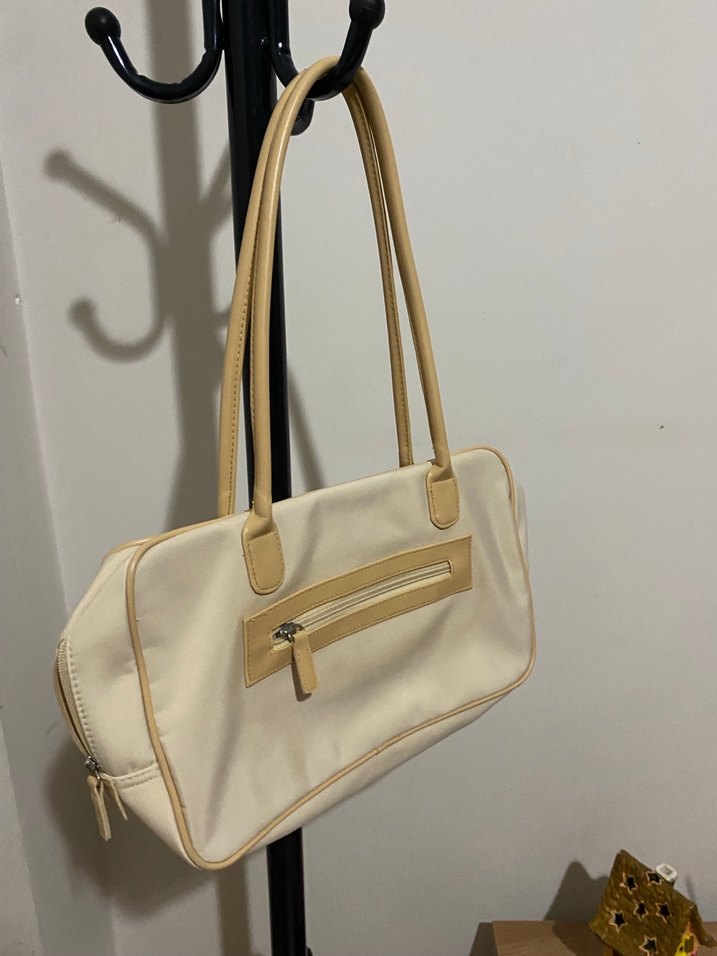 Bej Deri Kemerli Kadın Çanta - Görsel 2