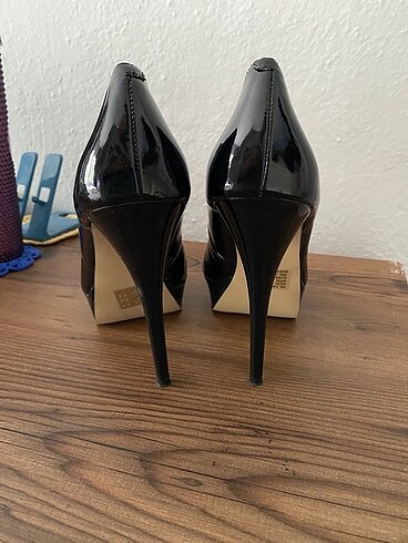 38 Beden siyah Renk Steve Madden Rugan topuklu ayakkabı