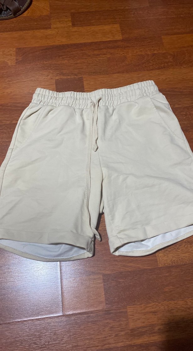 Bej Kadın Mini Rahat Kesim Şort penye kumaştır 
XS beden - Görsel 2