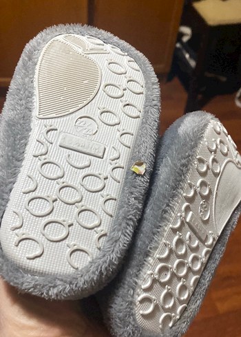 Kız Çocuk Gri Sıcak Terlikler Velcro 22/23 numaraya uyar - Görsel 6