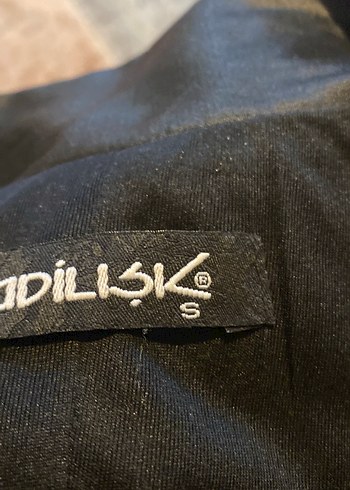 Siyah Parlak Nakışlı taşlı Kolsuz Uzun Elbise
ADİL IŞIK TAN - Görsel 8